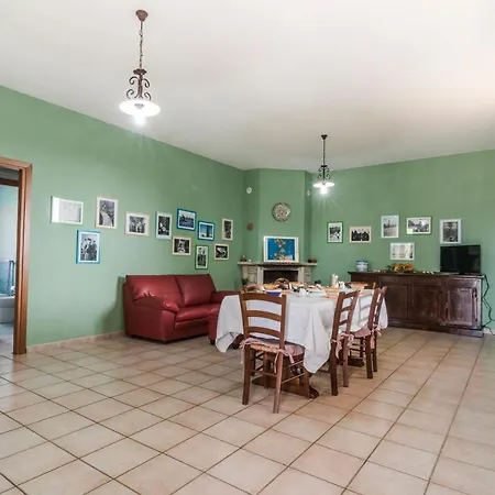 House With 3 Bedrooms In Pozzallo With Wonderful Sea View And Furnished Terrace Holiday home *