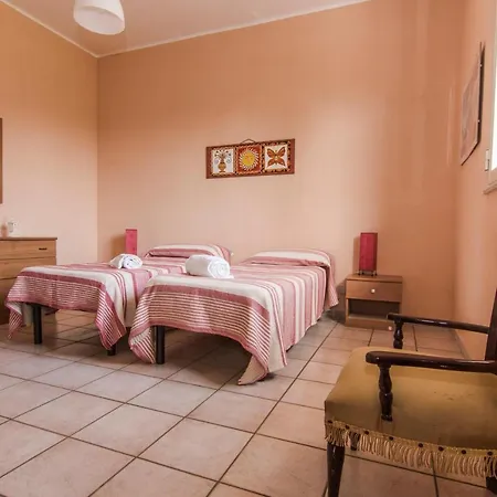 House With 3 Bedrooms In Pozzallo With Wonderful Sea View And Furnished Terrace
