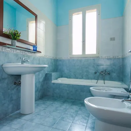 Holiday home House With 3 Bedrooms In Pozzallo With Wonderful Sea View And Furnished Terrace *